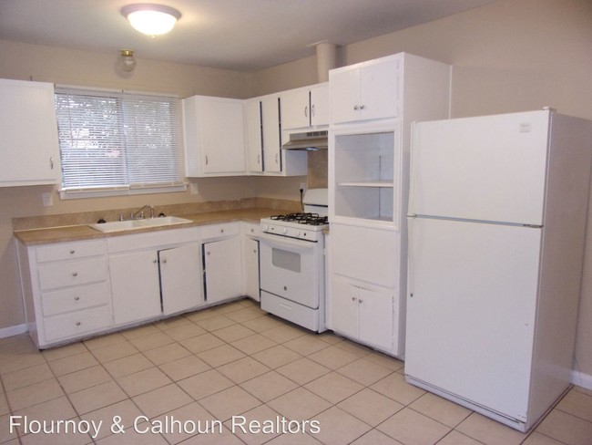 Building Photo - 3 br, 1 bath House - 932 Kirkland Drive