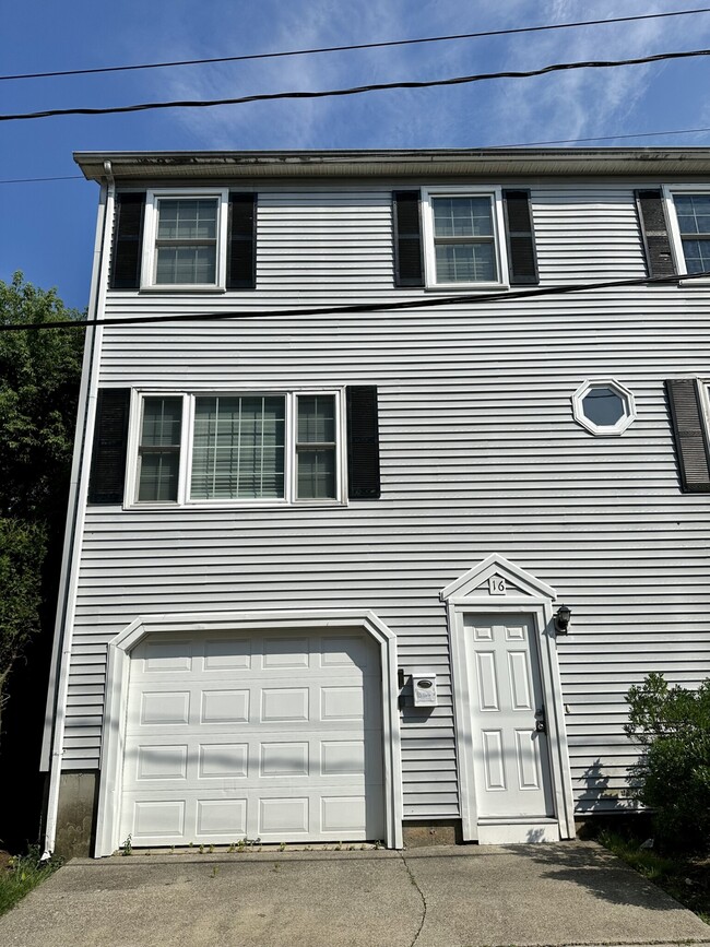 Foto del edificio - 18 Plainfield St