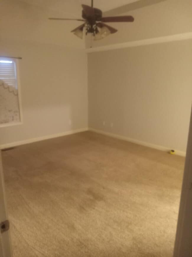 Building Photo - 575 Village Creek Dr