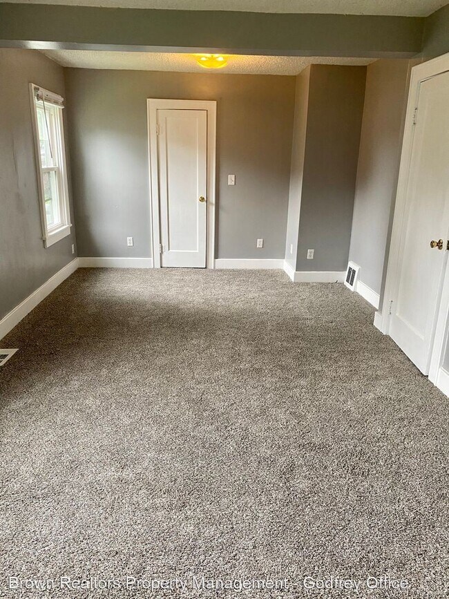 Building Photo - 3 br, 1 bath House - 2722 St Ambrose