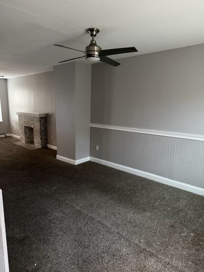 Building Photo - Three-Bedroom Home In Baltimore