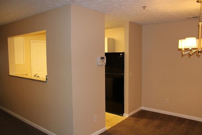 Foto del edificio - 2104 Fairington Ridge Cir