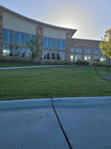 Building Photo - 2176 Miramar Dr