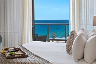 Building Photo - 2201 Collins Ave