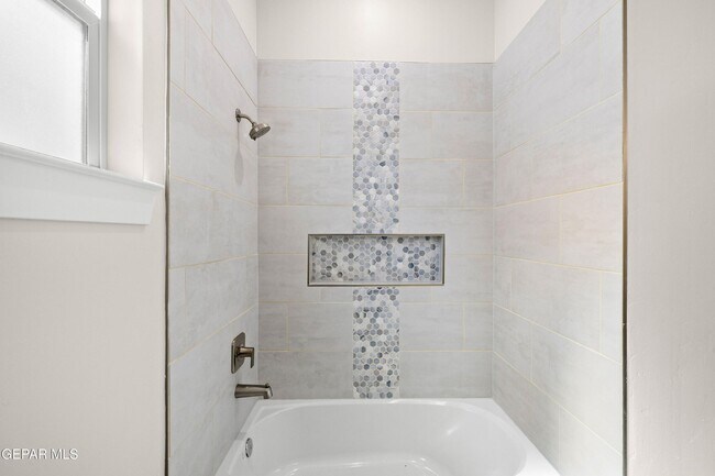 Foto del edificio - 13268 Coldham St