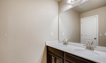 Building Photo - 760 Stonebridge Dr