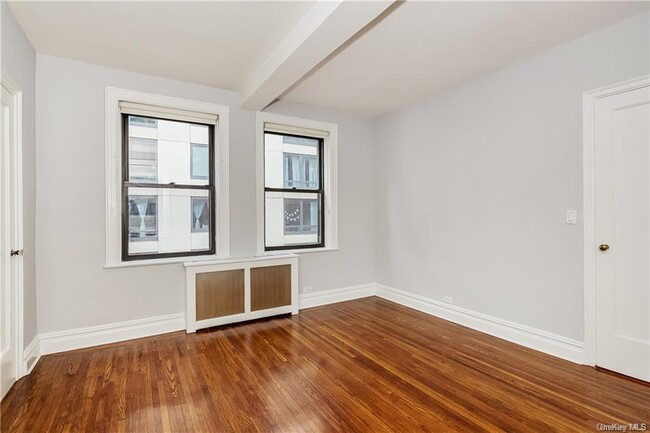 Foto del edificio - 457 W 57th St
