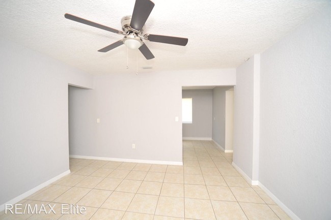Building Photo - 3 br, 1 bath House - 1049 Mitchell St
