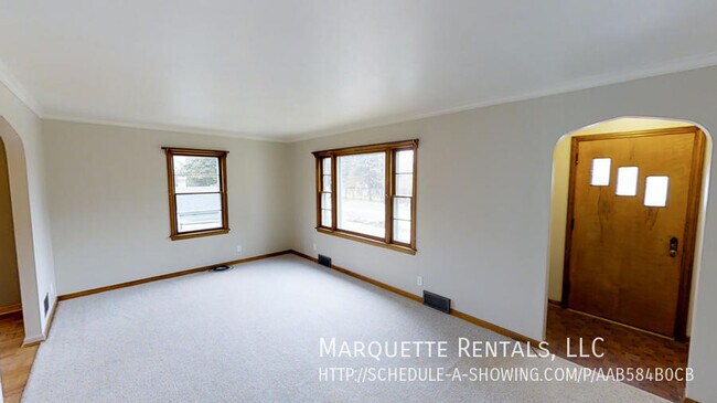 Building Photo - 1607 W Fair Ave