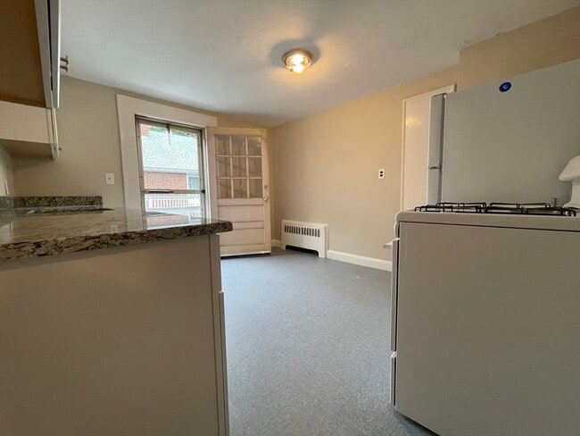 Building Photo - 73 Fuller St