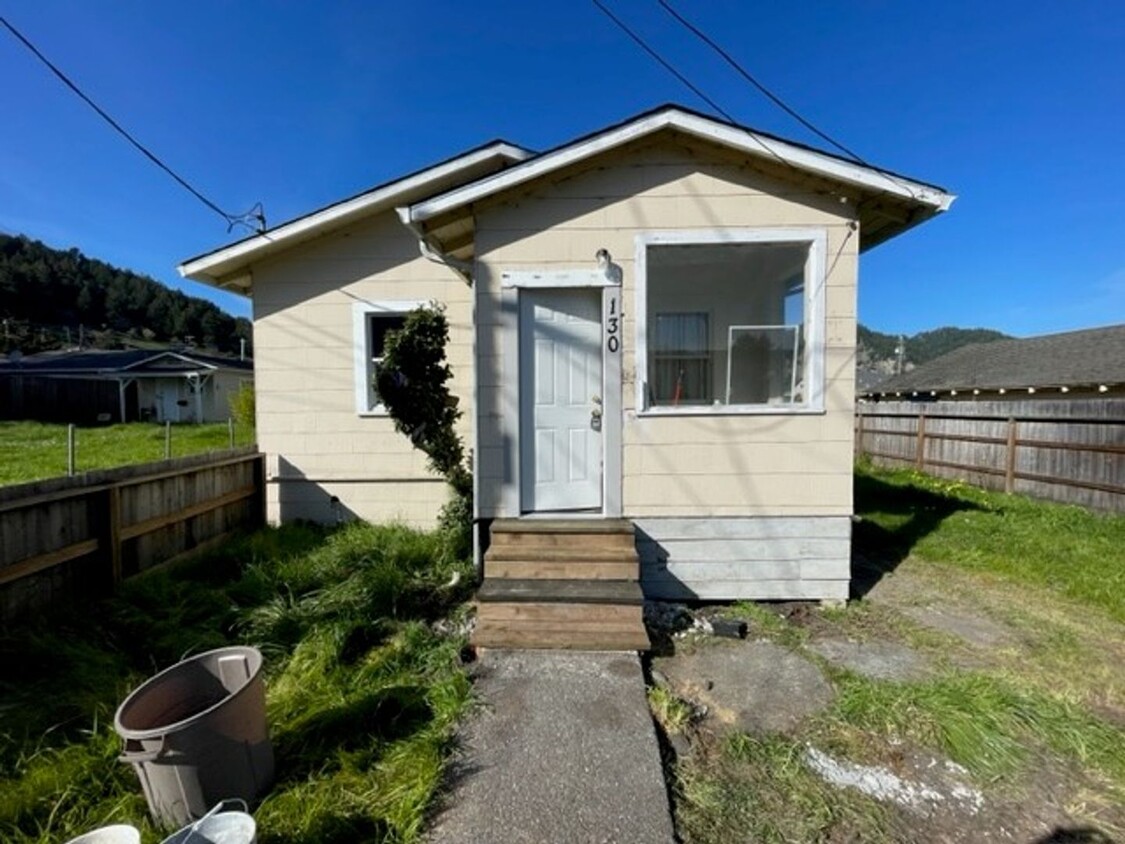 Primary Photo - Charming Remodeled 2-Bedroom, 1-Bathroom H...