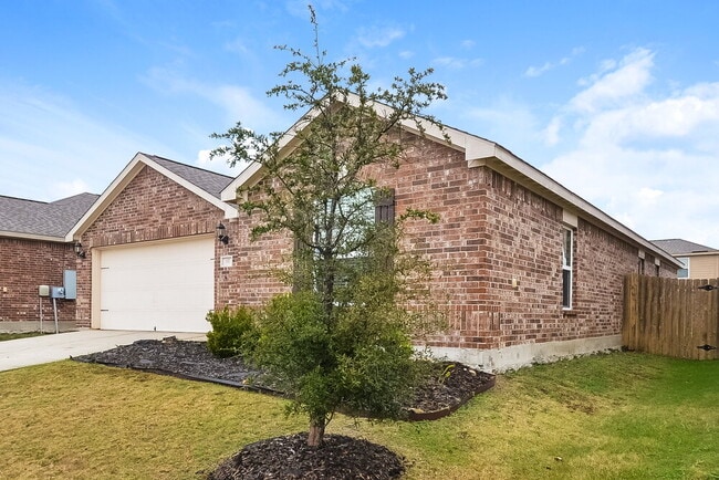 Building Photo - 157 Curt St