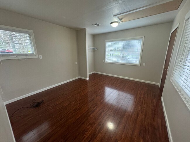 Building Photo - Winchester 3 bedroom home