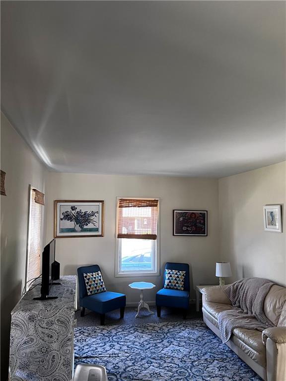 Building Photo - 207 Kenyon Ave