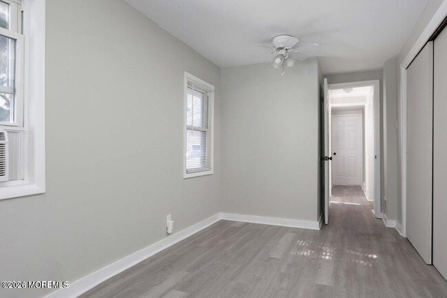 Foto del edificio - 1423 Holmes Ave