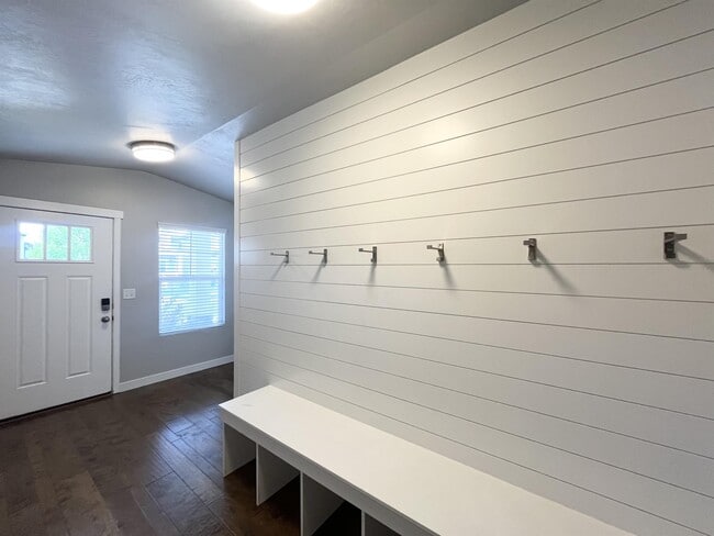 Photo - 621 Koins Way (Bluffdale, UT) House