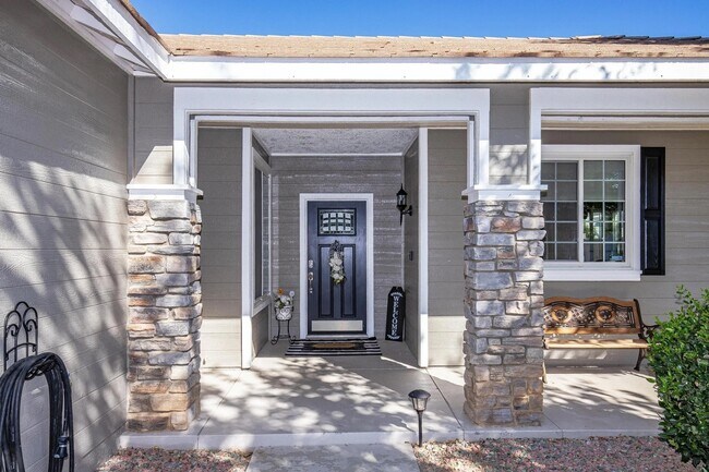 Building Photo - 44250 Sawgrass Ln