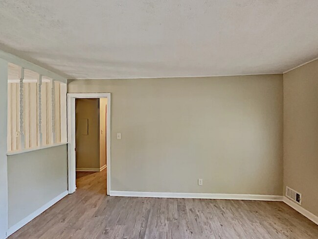 Foto del edificio - 728 Birchwood Ln SW