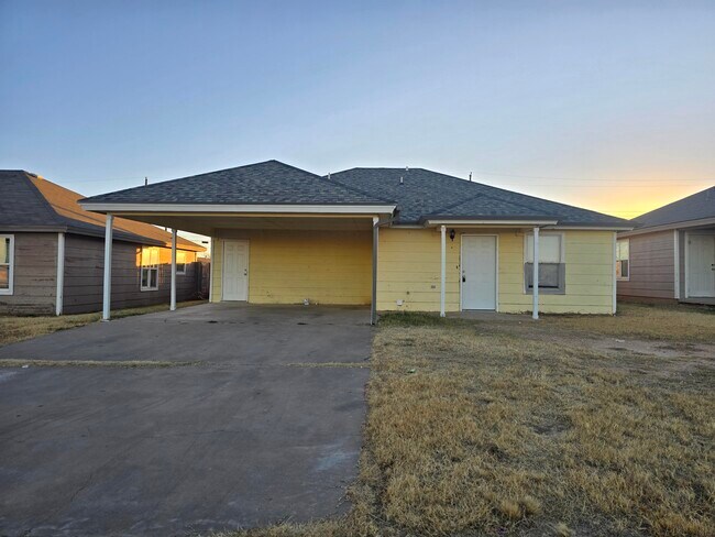 Foto del edificio - 813 Ute Ave