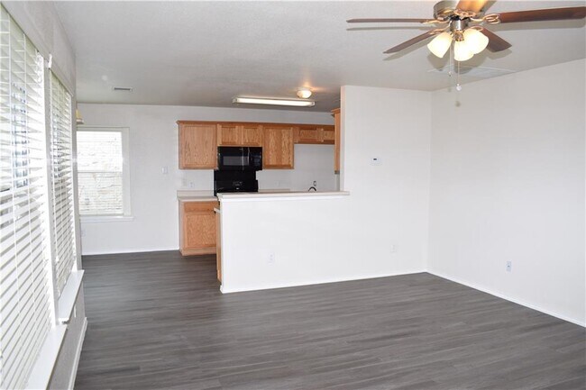 Foto del edificio - 1104 Barclay Dr