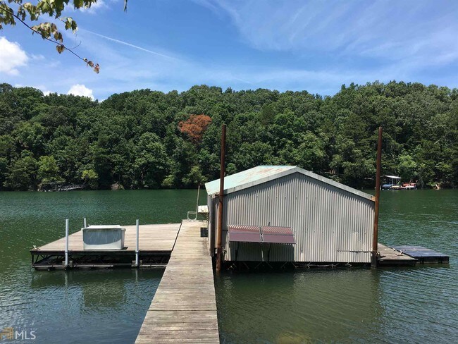 Foto del edificio - 5213 Whites Mill Rd