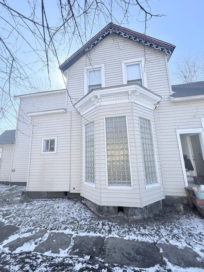 Building Photo - 2604 W 27th St