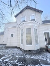 Building Photo - 2604 W 27th St