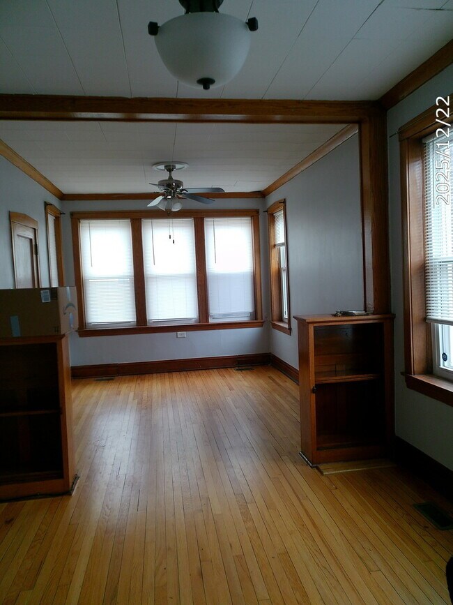 Building Photo - 2558 W 39th Pl