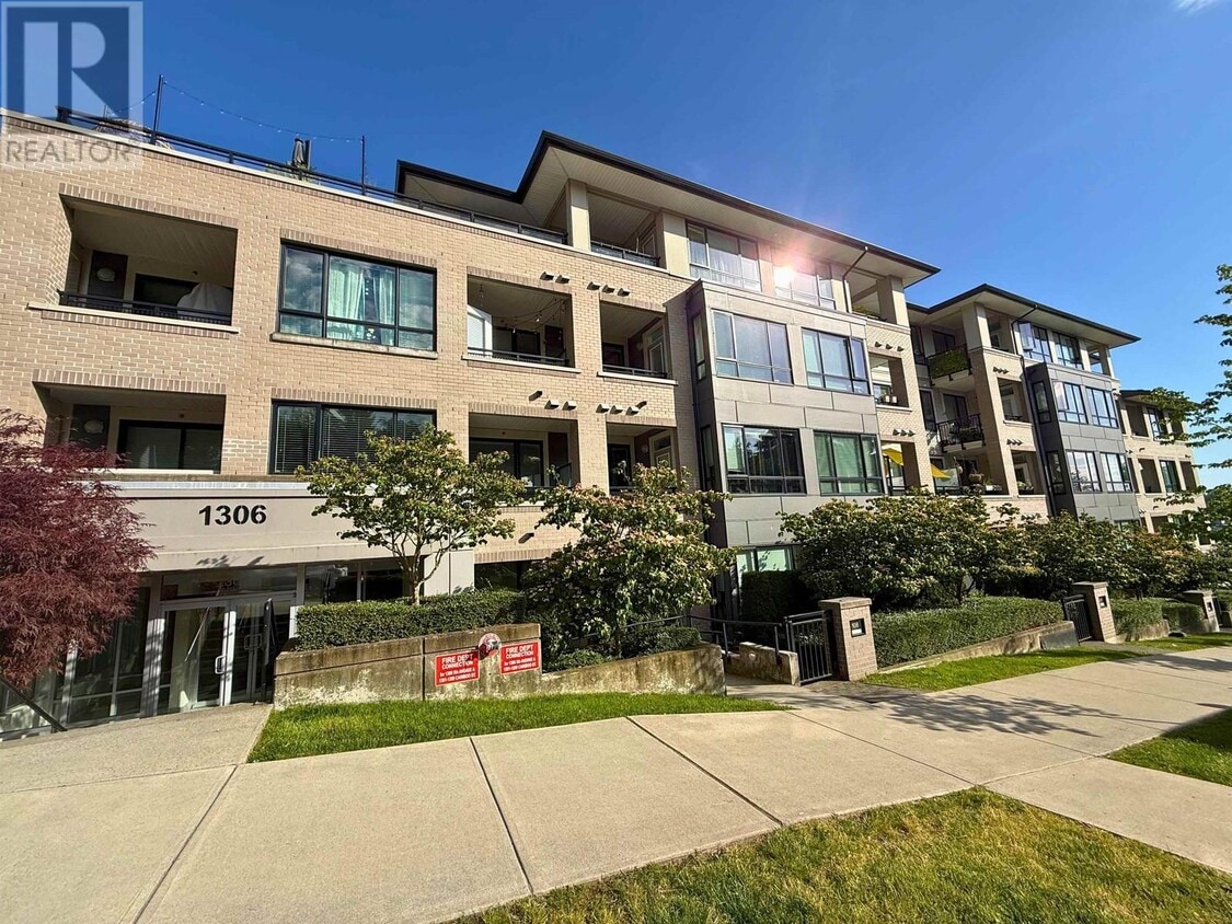 Primary Photo - 1306-1306 5th Ave