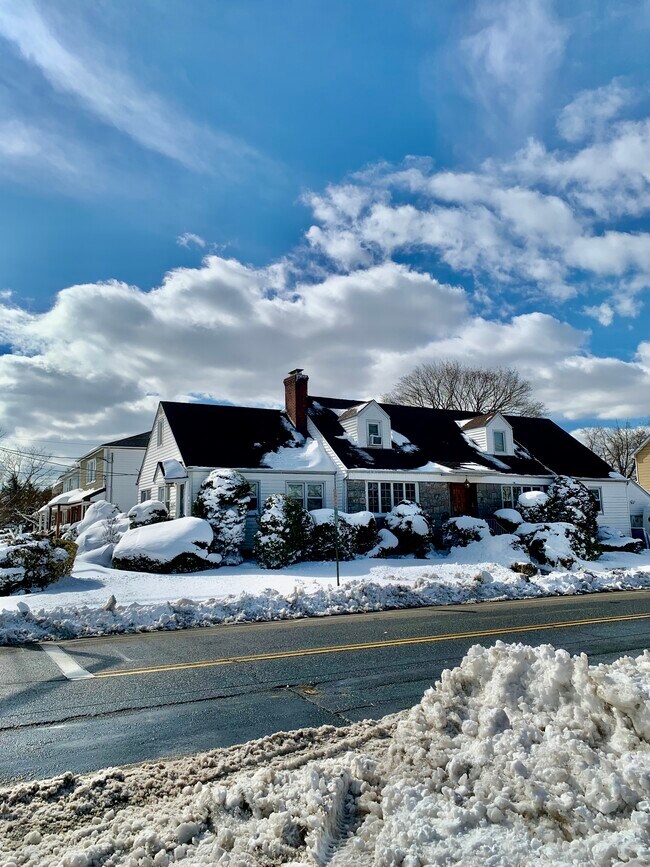 Foto del edificio - 336 Scranton Ave