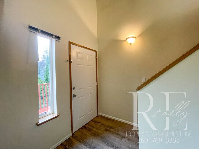 Foto del edificio - The THREE Bedroom You've Been Searching For!