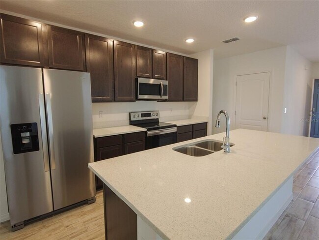 Foto del edificio - 423 Taft Dr