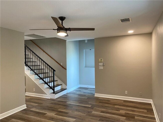 Foto del edificio - 1514 Betty Jo Dr