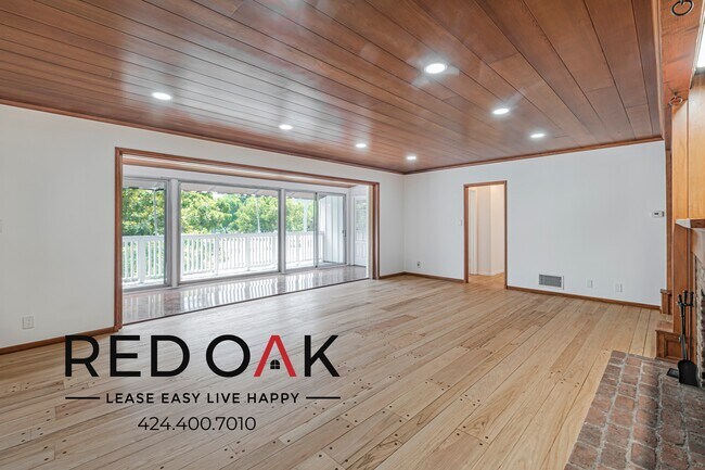 Foto del edificio - 360 S Linden Dr