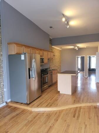 Foto del edificio - 531 N Ashland Ave