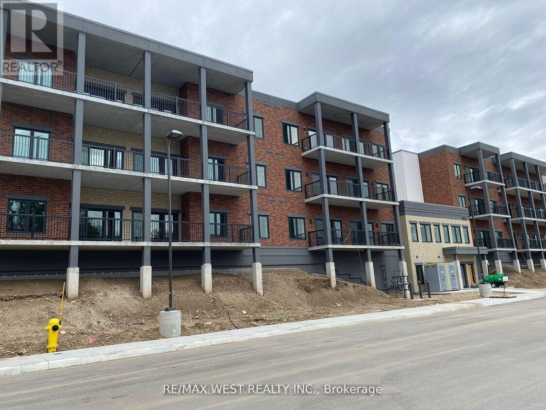 121121 Mary St, Creemore, ON L0M 1G0 House for Rent in Creemore, ON