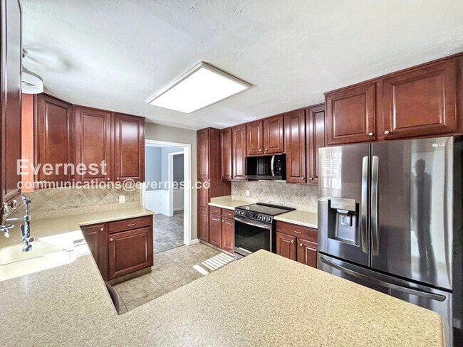 Building Photo - 4720 E 129th Cir