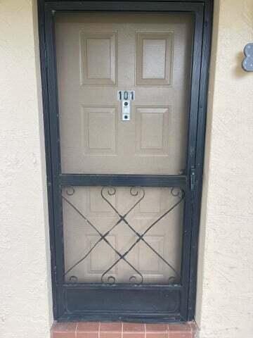 Building Photo - 6772 Palmetto Cir S