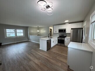Building Photo - 117 S Willow Ln