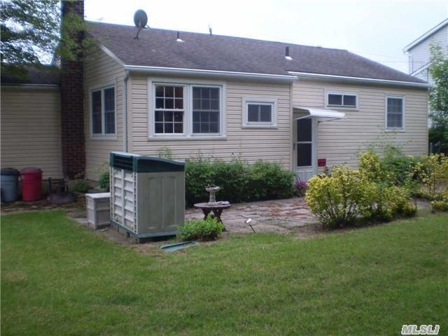 Building Photo - 79 Dollard Dr