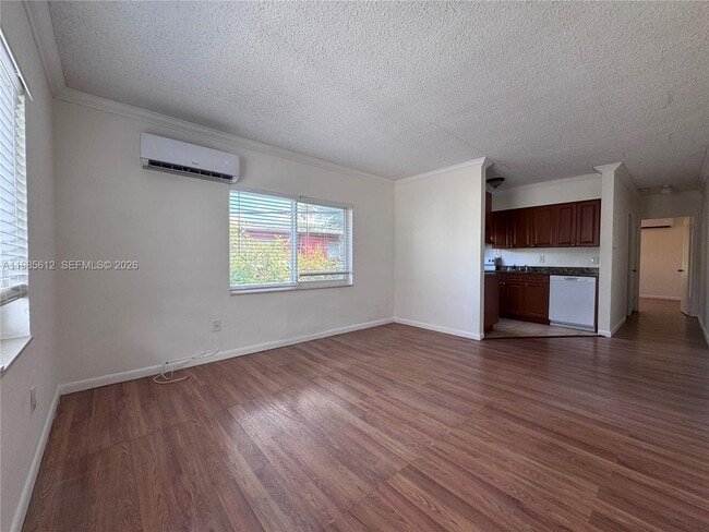 Building Photo - 520 NE 82nd Terrace