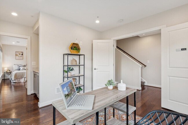 Building Photo - 8091 Red Hook St