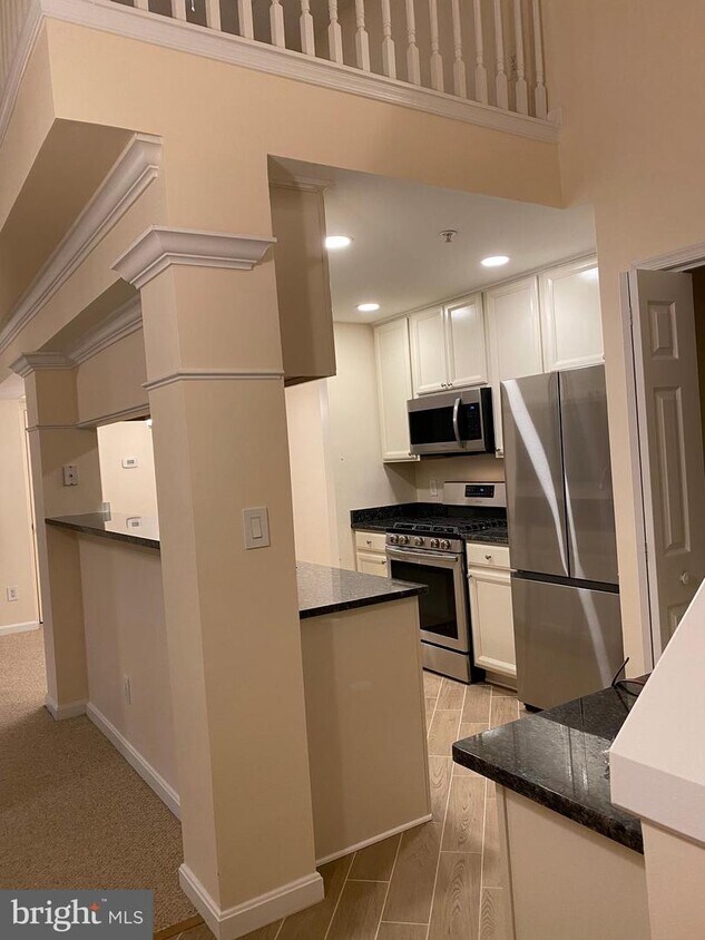 46600 Ellicott Square Unit 203, Sterling, VA 20165 Condo for Rent in