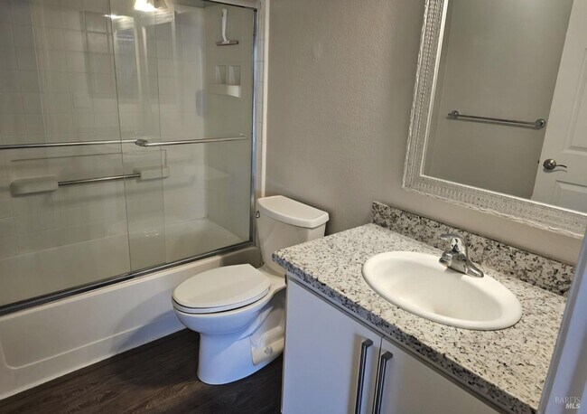 Foto del edificio - 1186 Pear Tree Ln