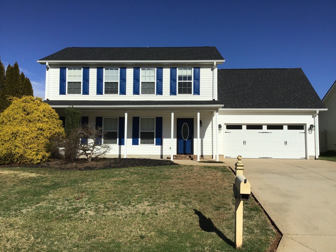 429 Lemon Grass Ct Duncan SC 29334 Apartments com