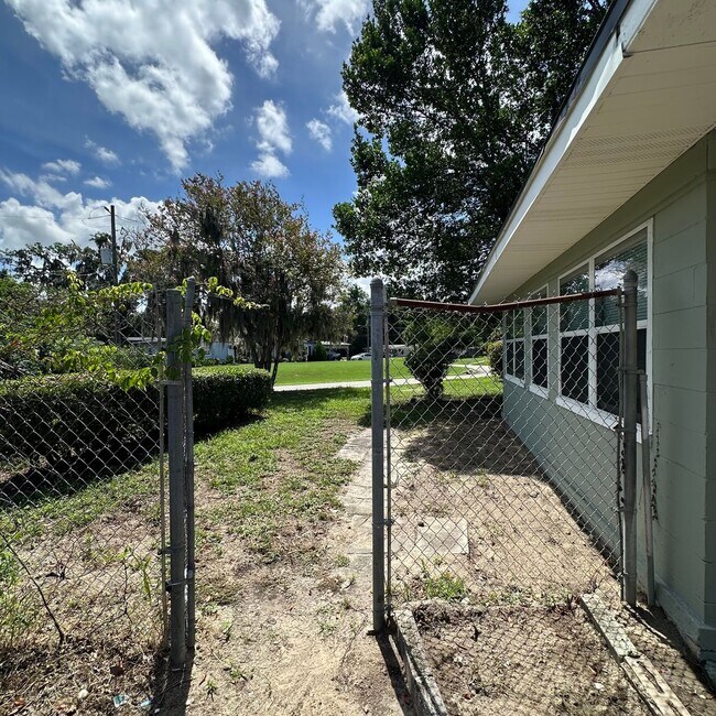 Building Photo - The possibilities are endless with the bea...