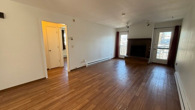 Foto del edificio - A quaint (2) Bed, (1) Bath unit with mountain views!