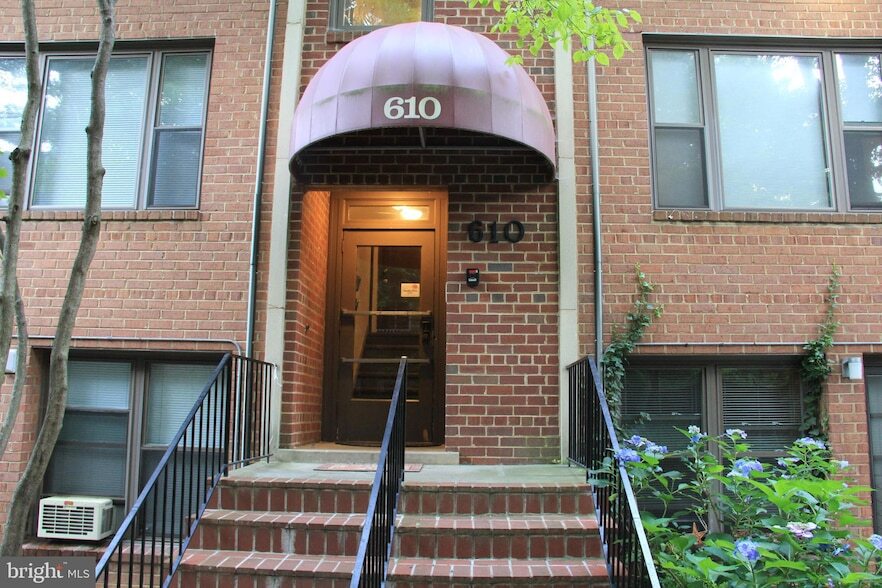 Foto principal - 610 Kennebec Ave