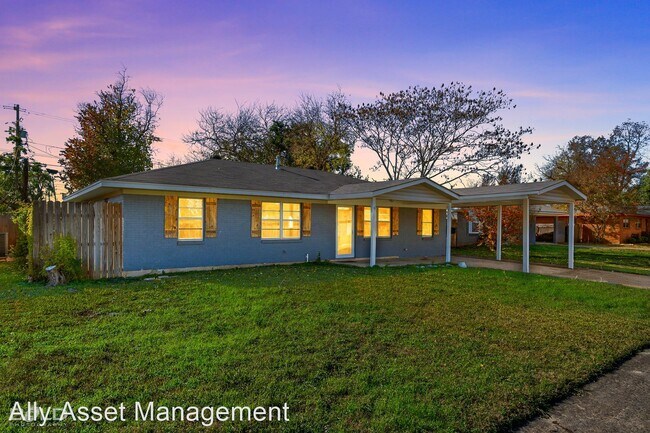Building Photo - 3 br, 2 bath House - 4006 Ella
