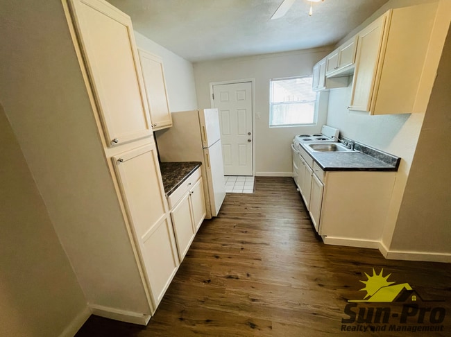 Photo - 708 Georgia St Apartment